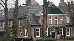 https://aaenhunze.pvda.nl/nieuws/raadsvragen-pvda-over-impasse-voormalig-hotel-braams/